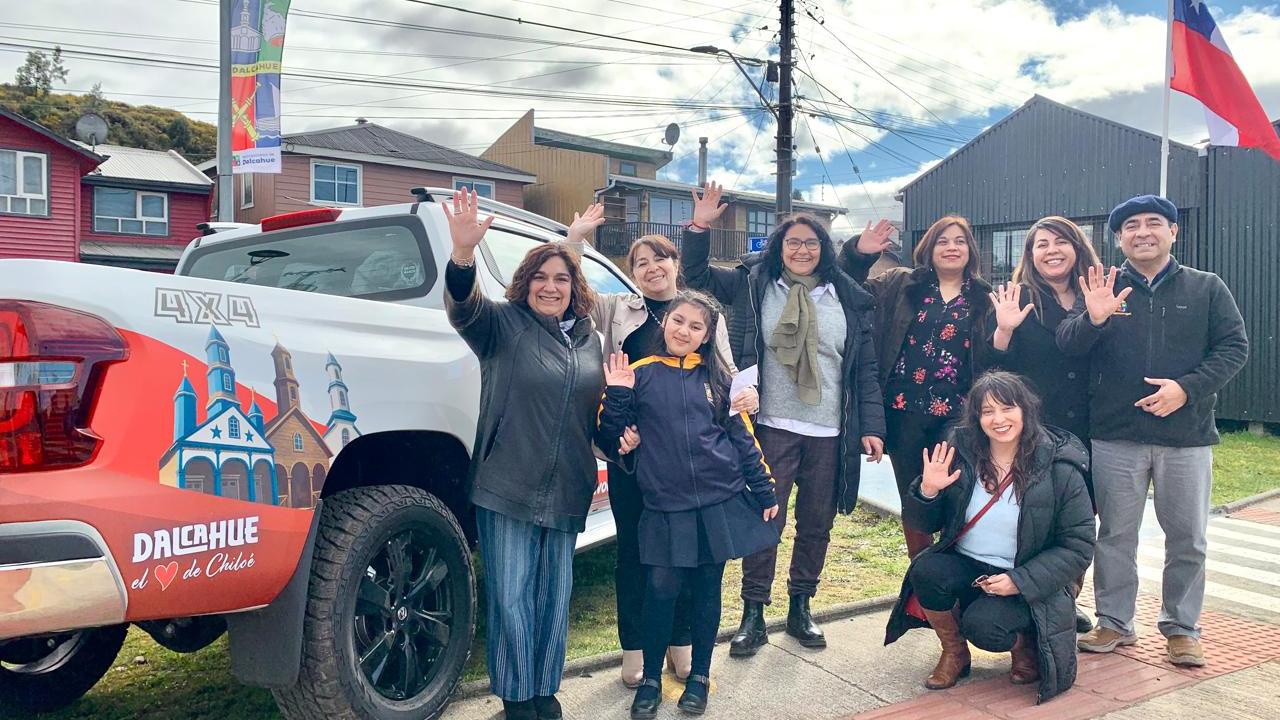 Dalcahue estrena su Bibliomóvil y llevará los libros a cada rincón de la comuna