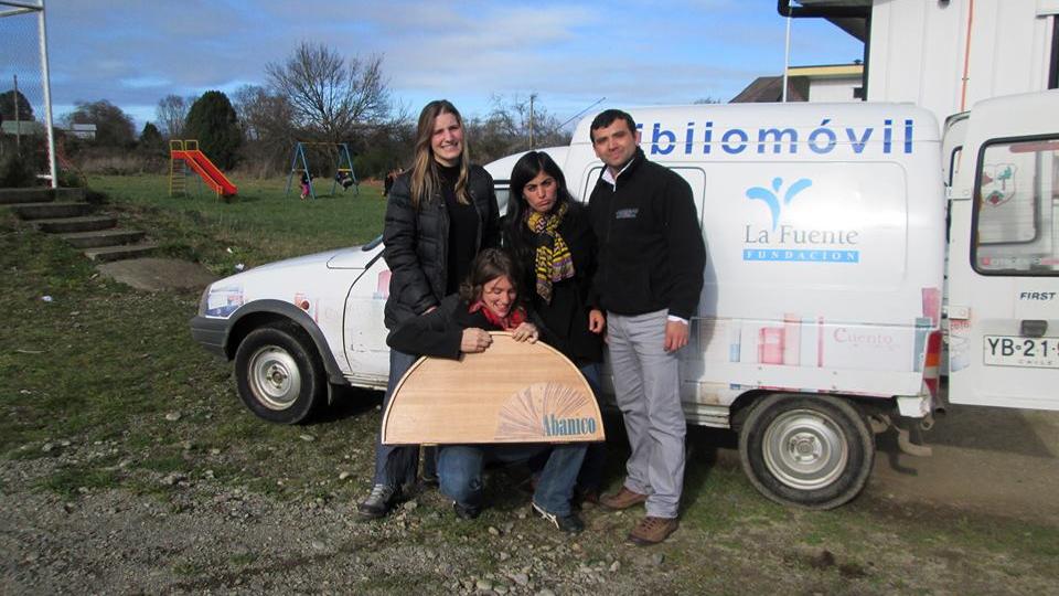 Un "Abanico" de cuentos viajó con bibliomóvil Paillaco