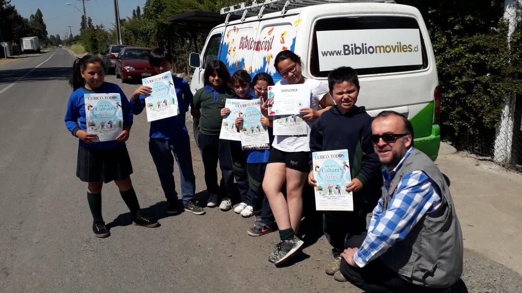 Bibliomóvil Curicó premia mejores lectores 2018 