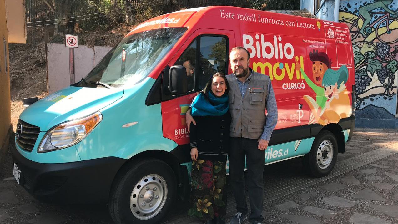 Bibliomóvil arranca segundo semestre "Rodando por Curicó"