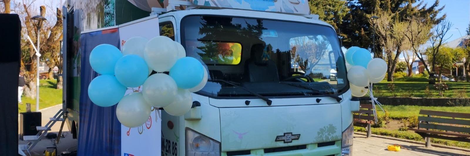 Día Nacional del Bibliomóvil en Aysén contó con presentaciones en Coyhaique, Balmaceda y Puerto Chacabuco