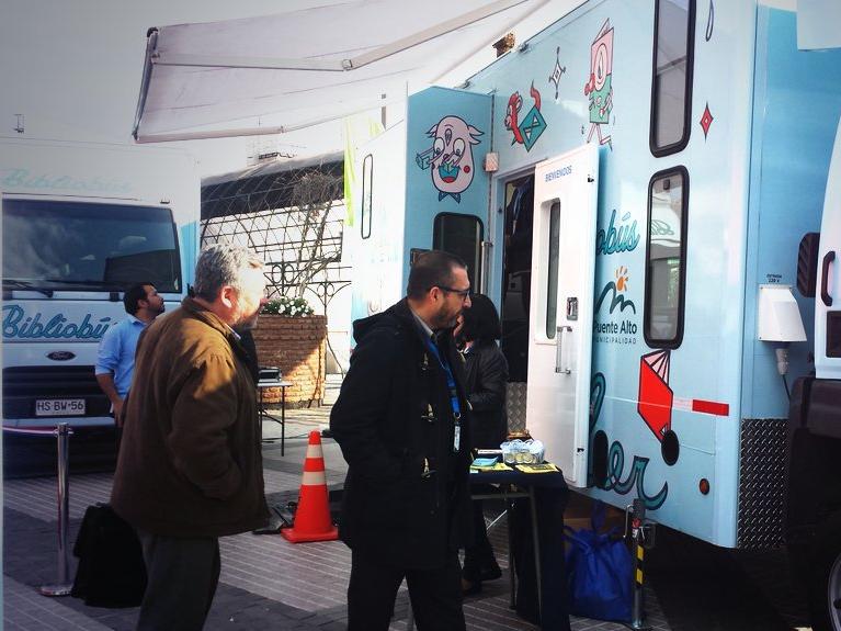 Los nuevos bibliobuses de Puente Alto que recorrerán la comuna