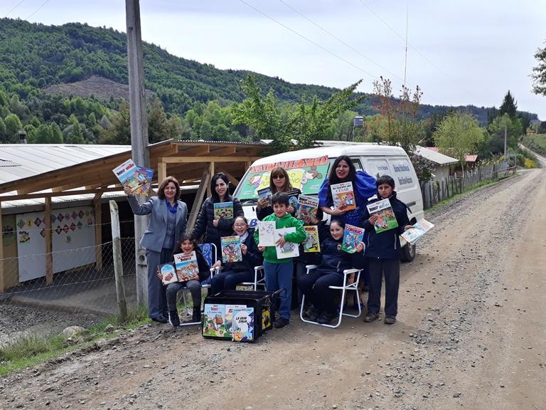 Bibliomóvil de Nacimiento