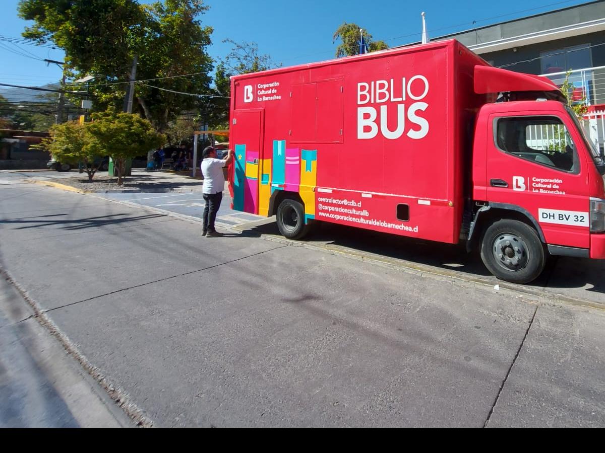 Bibliomóvil Lo Barnechea abril 2023