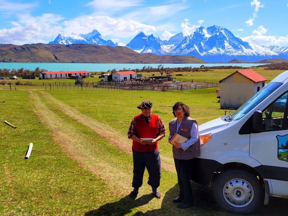 Préstamo de libros a don Rubén Igor en Estancia Lazo