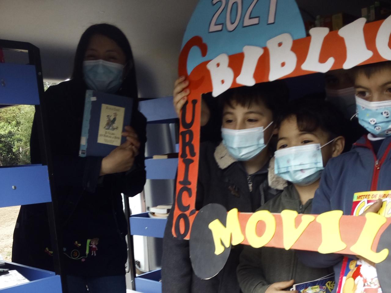 Niños Dia Bibliomóvil Curico