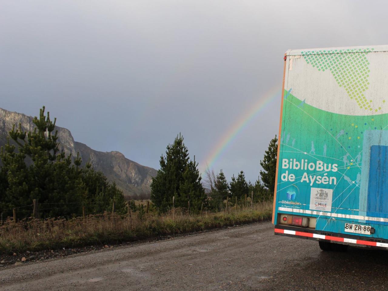 Bibliobús de Aysén - Arcoiris