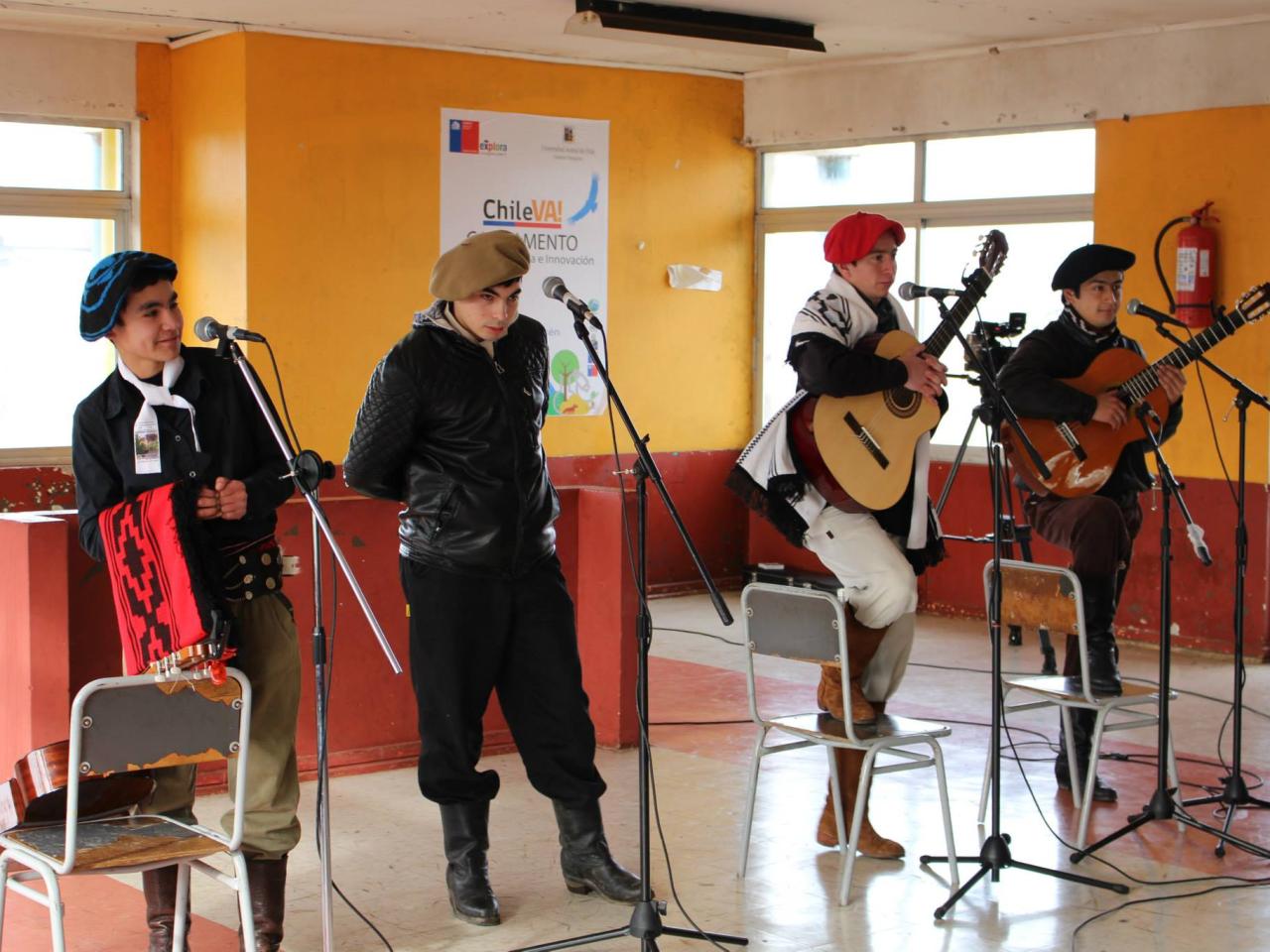 Bibliobús Aysén Rescate Patrimonio - Payadores jóvenes