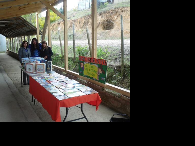 Bibliobús Nacimiento en escuela Carrizal