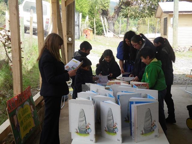 Bibliobús Nacimiento en escuela Carrizal