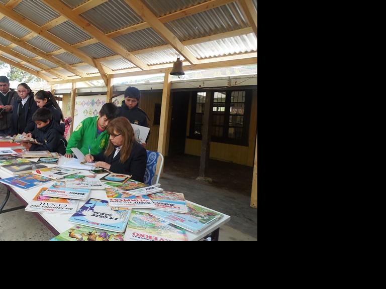 Bibliobús Nacimiento en escuela Carrizal