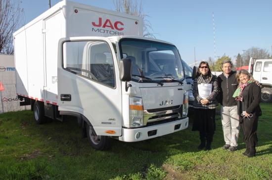 Molina logra bibliomóvil que llevará completa oferta cultural