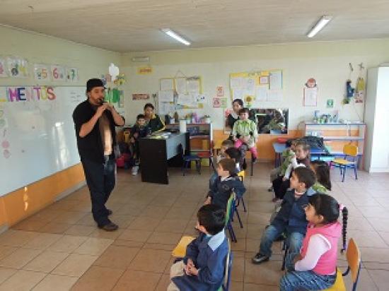 Cuentacuentos alegraron a niños en la comuna de Padre Hurtado