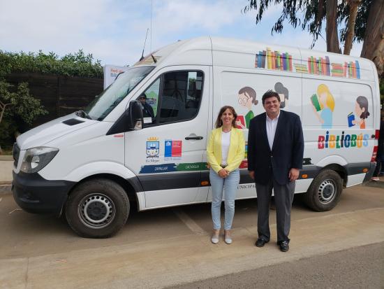 En Zapallar inauguran un nuevo servicio de bibliomóvil