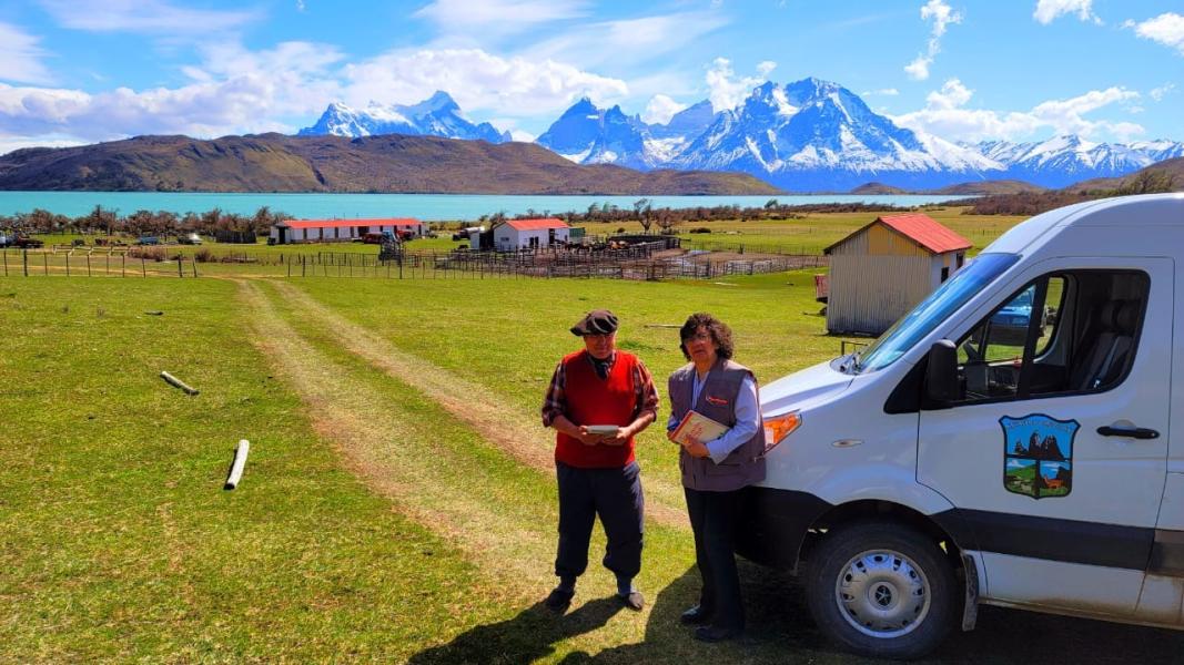 Préstamo de libros a don Rubén Igor en Estancia Lazo