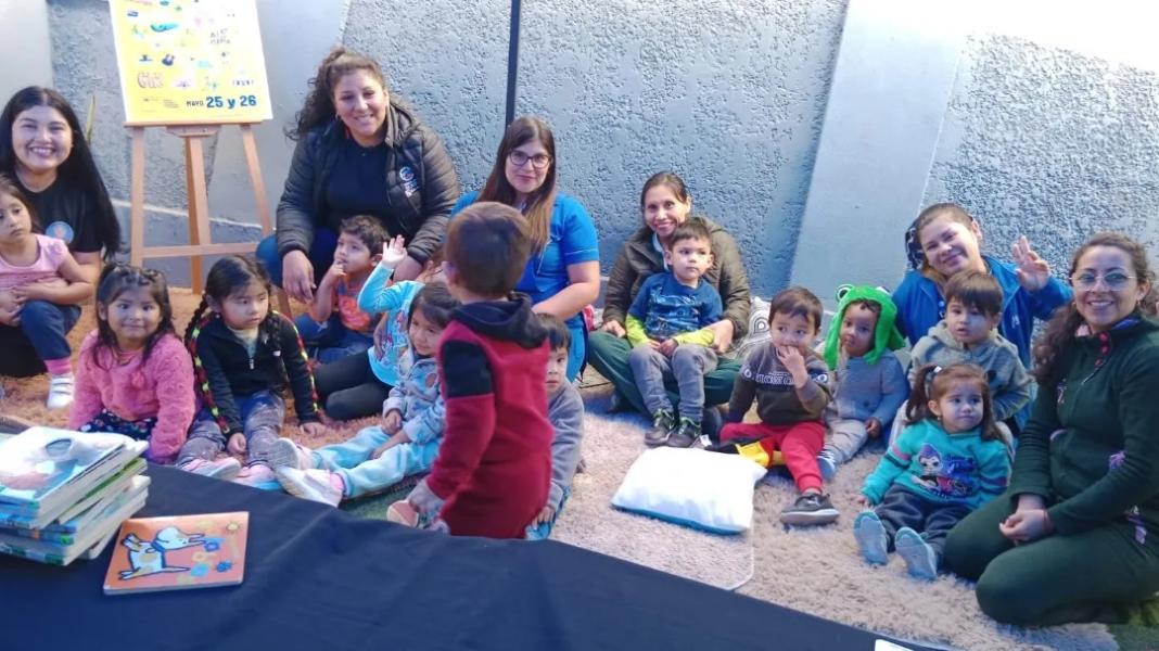 Visita bibliomóvil Alto Hospicio a jardín nuevo sol
