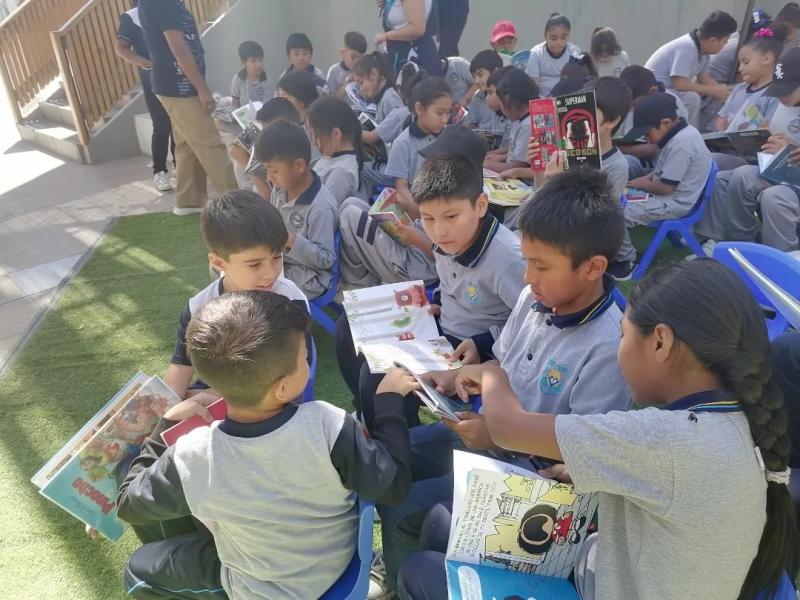 La visita del bibliomóvil de Alto Hospicio a Pozo Almonte