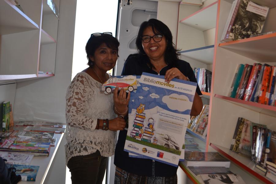 Bibliomóvil de Alto Hospicio colegio