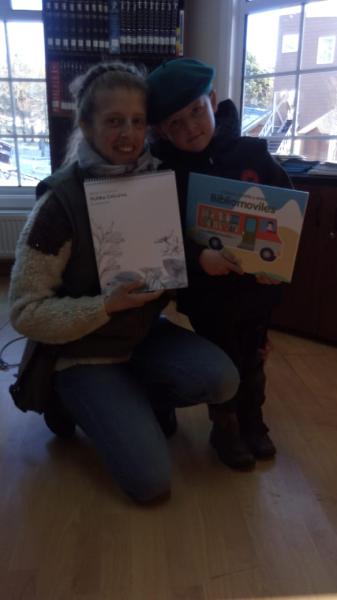 Bibliomóvil Laguna Blanca en terreno