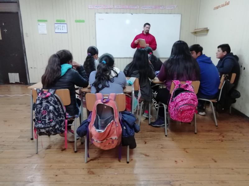 Bibliomóvil Lebu fomentando la lectura