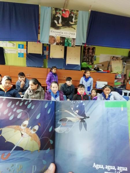 Bibliomóvil Lebu fomentando la lectura