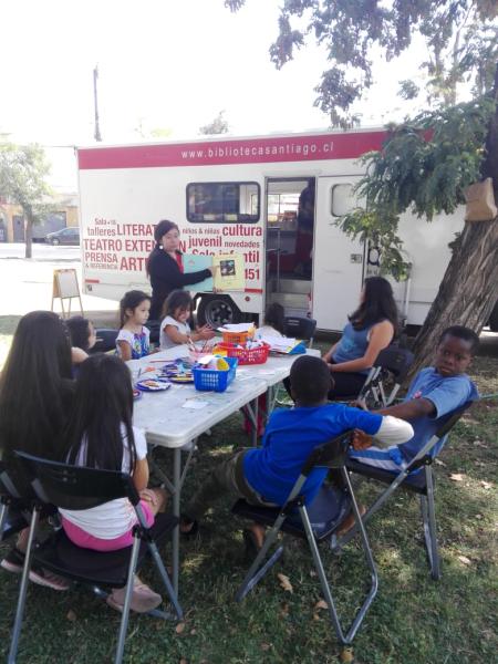 Bibliobús Biblioteca de Santiago - Cuentos Parque